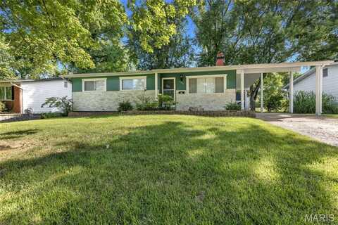 1975 Yaqui Drive, Florissant, MO 63031