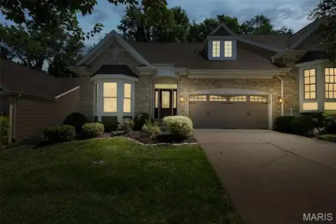 608 Paddington Hill Drive, Chesterfield, MO 63017