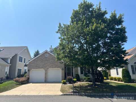31 Sherwood Drive, Monroe, NJ 08831