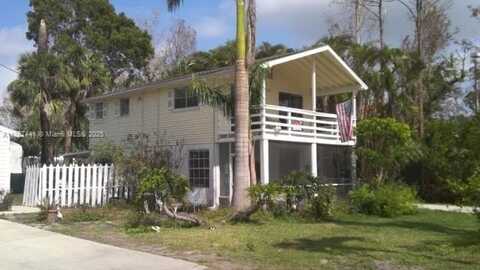 7123 Shannon Blvd, Fort Myers, FL 33908