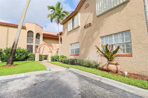 8713 SW 5th St, Pembroke Pines, FL 33025