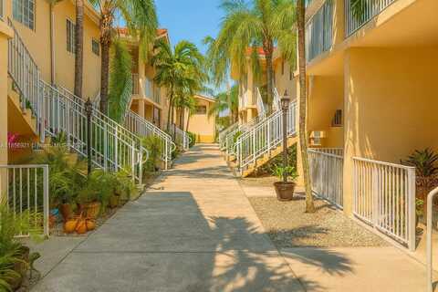 6972 NW 179th St, Hialeah, FL 33015