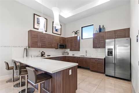 3354 W 100th Ter, Hialeah, FL 33018