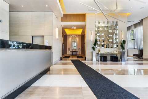 999 SW 1st Ave, Miami, FL 33130