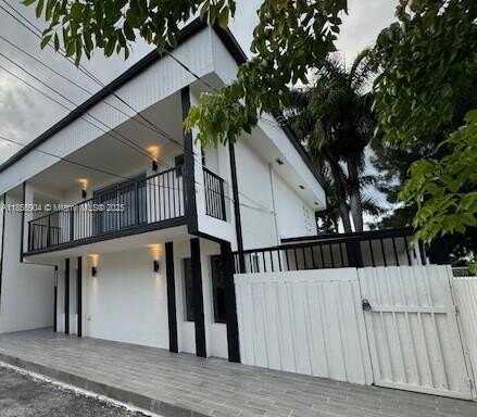 3301 NW 13th Ter, Miami, FL 33125