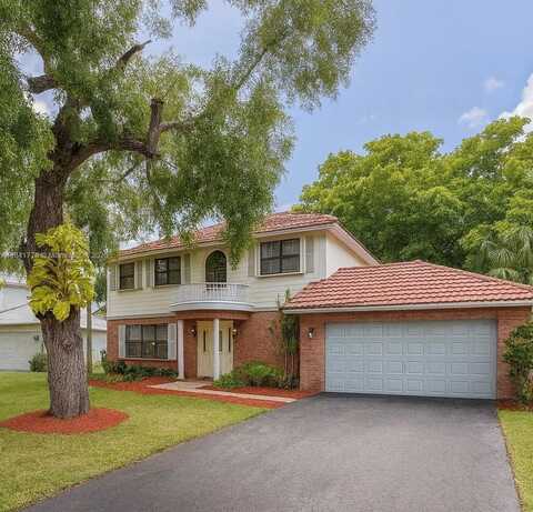 840 Greenbriar Ave, Davie, FL 33325