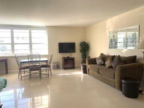 100 Lincoln Rd, Miami Beach, FL 33139