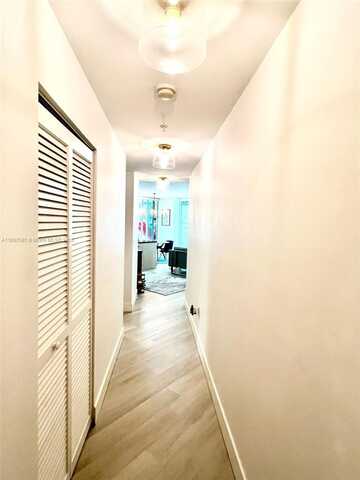 1111 SW 1, Miami, FL 33130