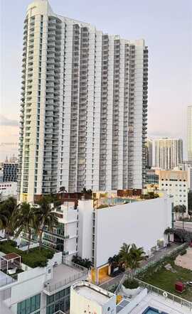 92 SW 3rd St, Miami, FL 33130