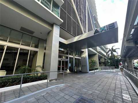 1111 SW 1st Ave, Miami, FL 33130