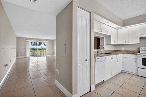 13700 SW 14th St, Pembroke Pines, FL 33027