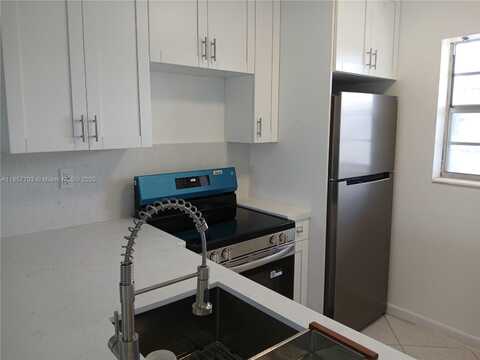 5181 W Oakland Park Blvd, Lauderdale Lakes, FL 33313