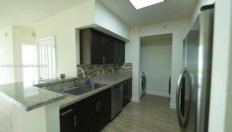987 SW 37th Ave, Miami, FL 33135