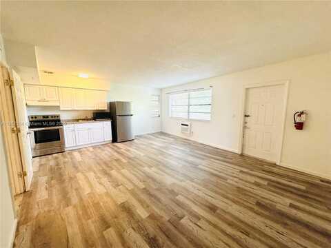 19121 NE 25th Ave, Miami, FL 33180
