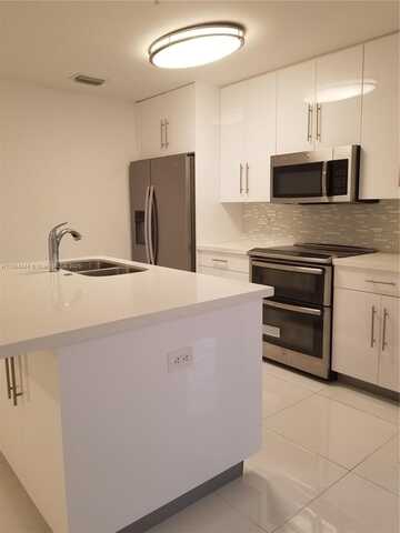 2651 NE 212th Ter, Miami, FL 33180