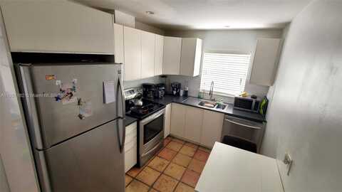 7757 SW 86th St, Miami, FL 33143