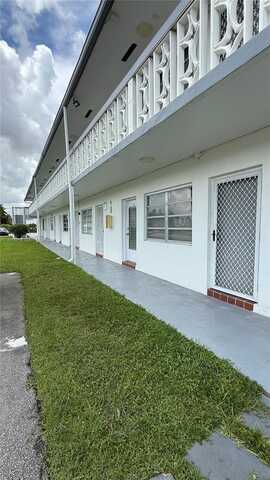 11 NE 204th St, Miami Gardens, FL 33179