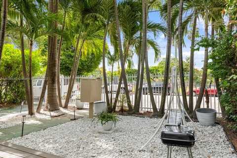 769 NW 10th St, Miami, FL 33136