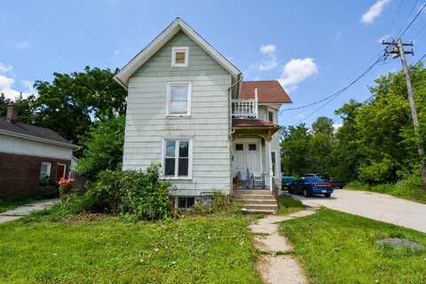 512 E Main St, Waukesha, WI 53186