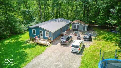 7802 Center Lake Road, Nineveh, IN 46164