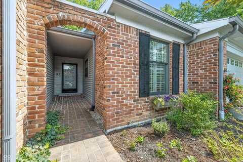 8539 Quail Hollow Road, Indianapolis, IN 46260