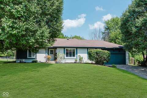 915 Granada Court, Greenwood, IN 46143