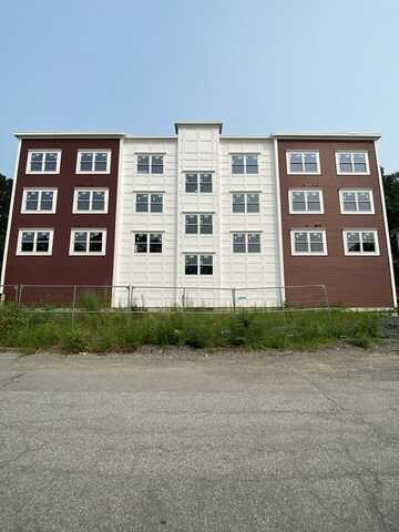 40 Hooper St, Worcester, MA 01605