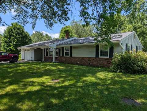 4 Allen Lane, Ipswich, MA 01938