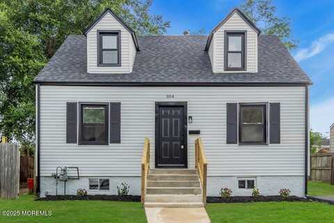 304 Greenwich Avenue, Paulsboro, NJ 08066