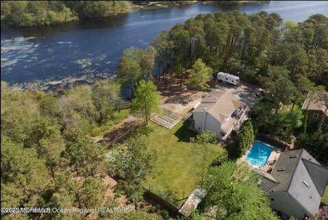 1417 Englemere Boulevard, Toms River, NJ 08757