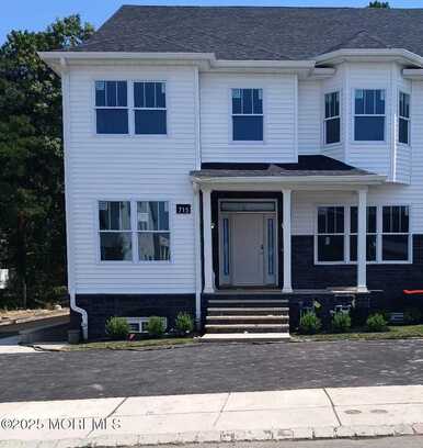 715 Hamilton Avenue, Lakewood, NJ 08701