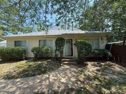 180 Tudor Court, Lakewood, NJ 08701