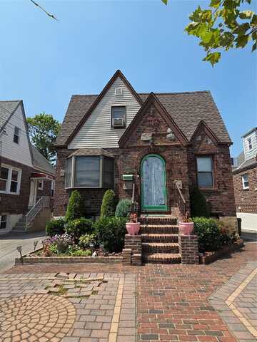 158-30 96 Street, Howard Beach, NY 11414