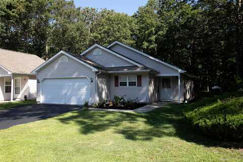 10 Greenbriar Court, Middle Island, NY 11953