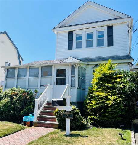 369 Hewlett Parkway, Hewlett, NY 11557