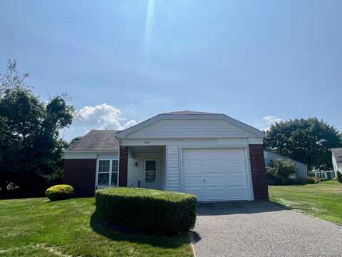 379 Larchmont Court, Ridge, NY 11961