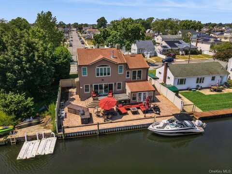 45 Inlet Drive, Lindenhurst, NY 11757