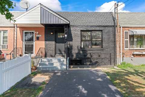 111-35 Sutphin Blvd, Jamaica, NY 11435