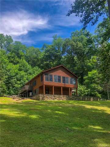 559 Quaker Hill Road, Pawling, NY 12564