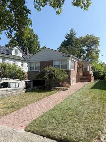 8043 Utopia Parkway, Jamaica, NY 11432