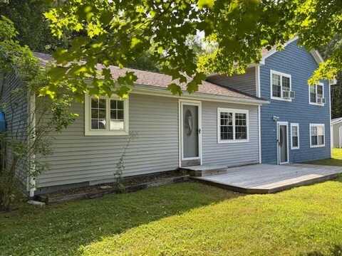 38 Back Street, Monmouth, ME 04265