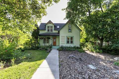290 Cooper Lane, Hamilton, MT 59840