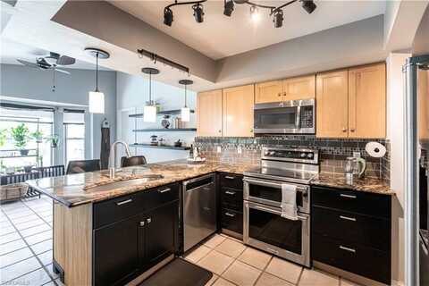 2667 River Reach, NAPLES, FL 34104