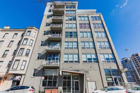 770 W GLADYS Street, Chicago, IL 60661