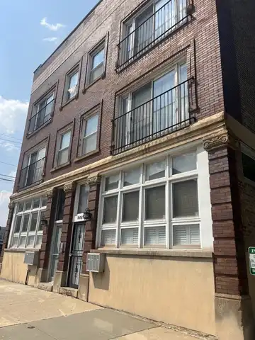964 E 62nd Street, Chicago, IL 60637