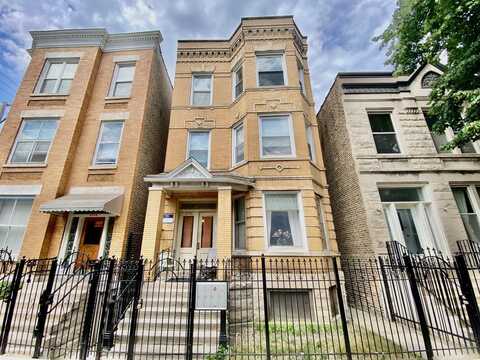 2736 W Evergreen Avenue, Chicago, IL 60622