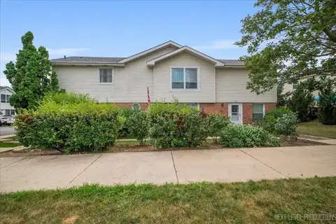 306 Peppertree Lane, Aurora, IL 60504