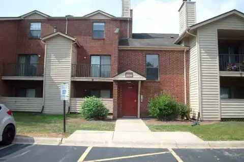 2038 N Rand Road, Palatine, IL 60074
