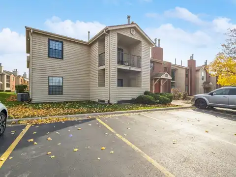 2048 N Rand Road N, Palatine, IL 60074