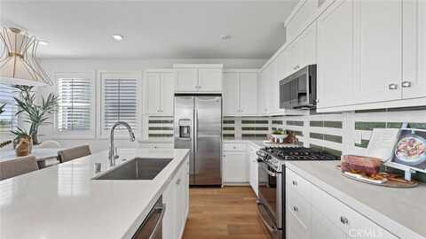 462 Lobata, Irvine, CA 92618